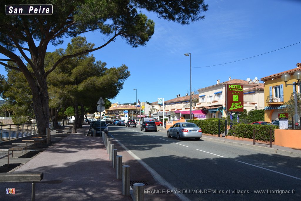 San Pereire 12 copie.jpg - San Peïre - Le village. 02 avril 2015.